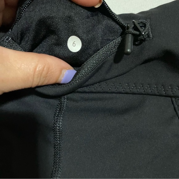 Lululemon Crop Leggings run for your life Sz 6 - Picture 5 of 8